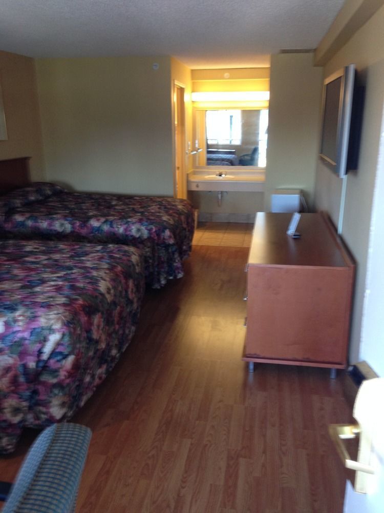 Travelodge By Wyndham Tacoma Near Mcchord Afb Exterior foto