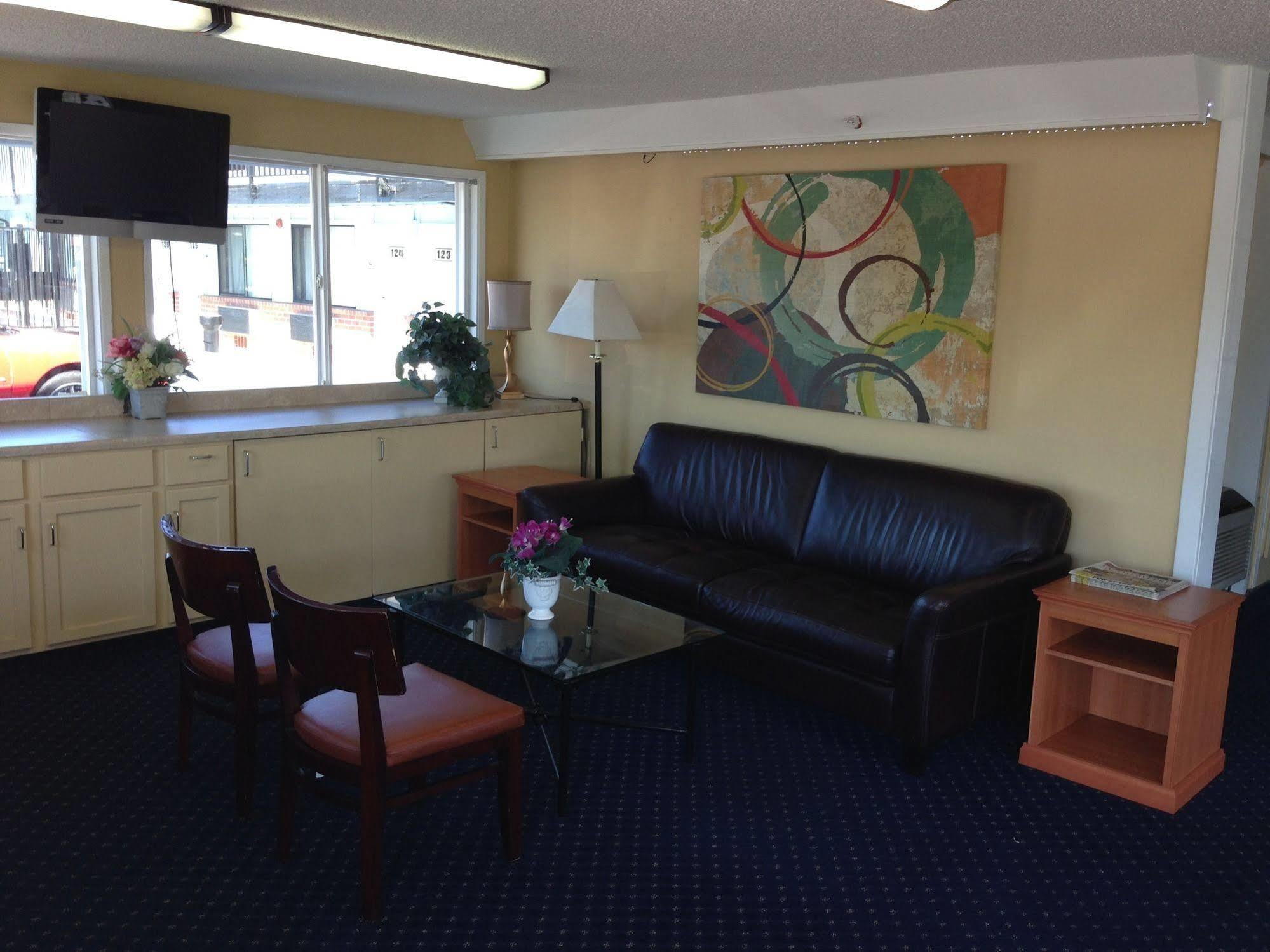Travelodge By Wyndham Tacoma Near Mcchord Afb Exterior foto