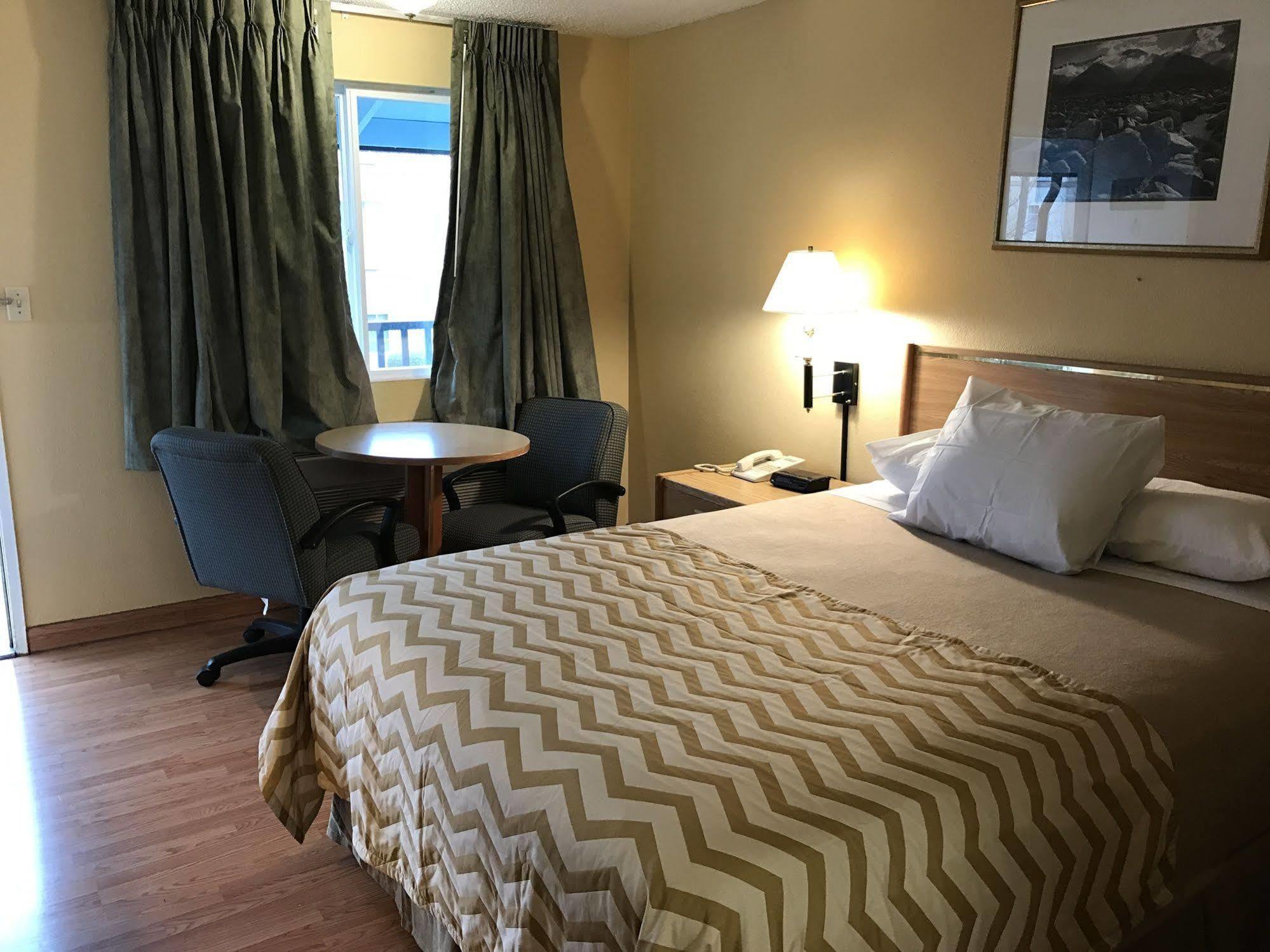 Travelodge By Wyndham Tacoma Near Mcchord Afb Exterior foto