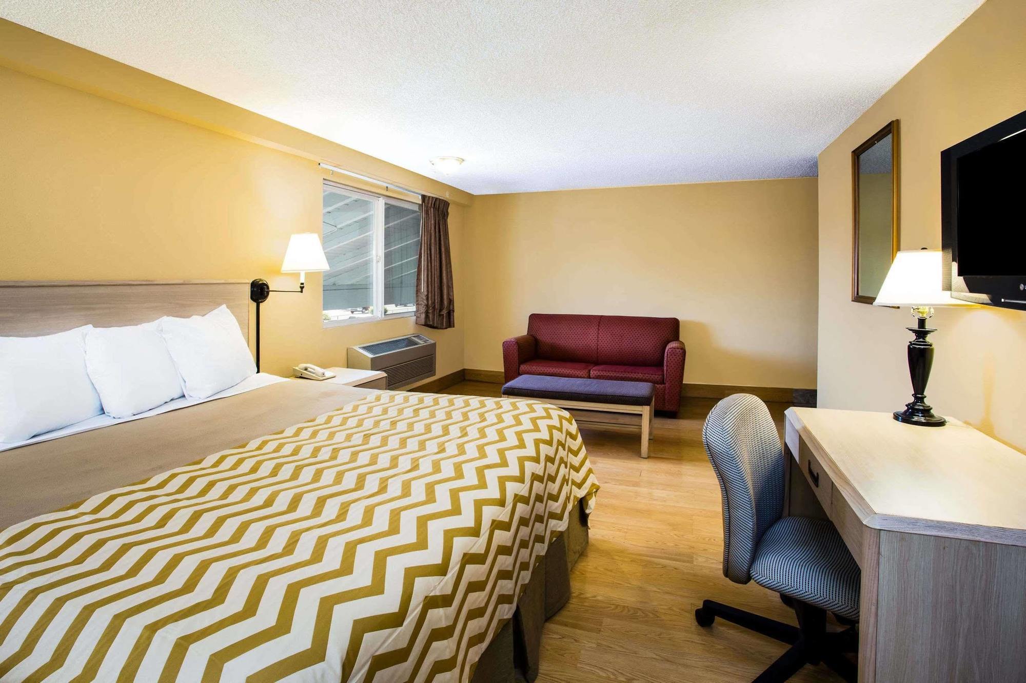 Travelodge By Wyndham Tacoma Near Mcchord Afb Exterior foto